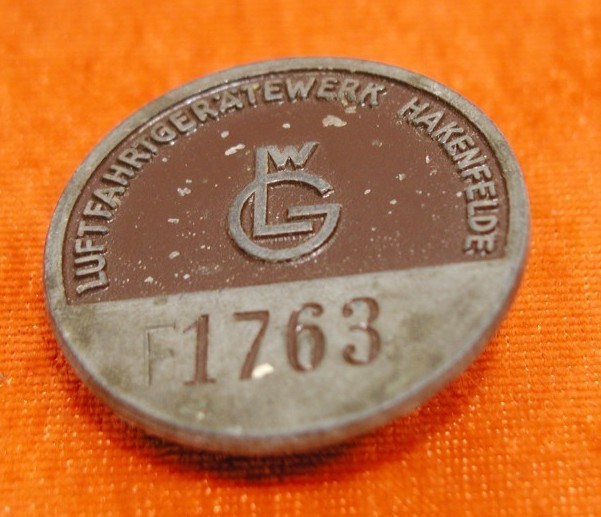 File:LGW company badge.jpg