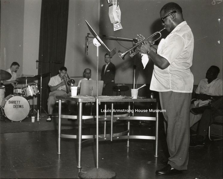 File:Armstrong at Columbia Chicago studio session, 13 July 1954 1.jpg